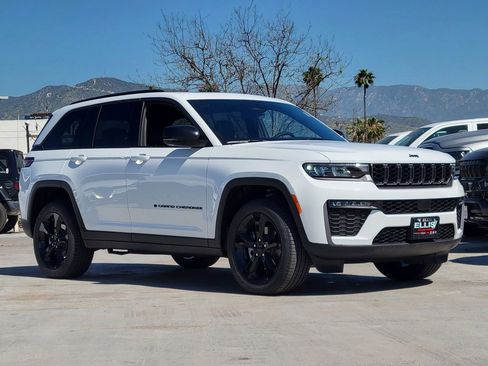 New 2026 Jeep Grand Cherokee Limited w/ Limited Altitude Package image 26