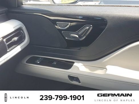 New 2026 Lincoln Aviator AWD image 27