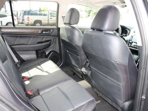 Used 2018 Subaru Outback 2.5i Limited image 15