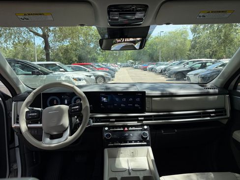 Used 2025 Hyundai Santa Fe SEL AWD/4WD image 33