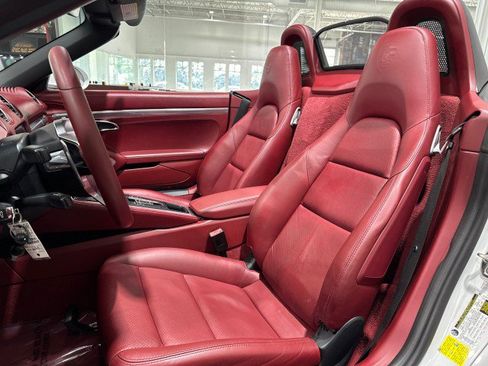 Used 2017 Porsche 718 Boxster RWD image 35