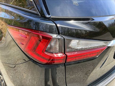 Used 2022 Lexus RX 350L Premium w/ Premium Package AWD/4WD image 33