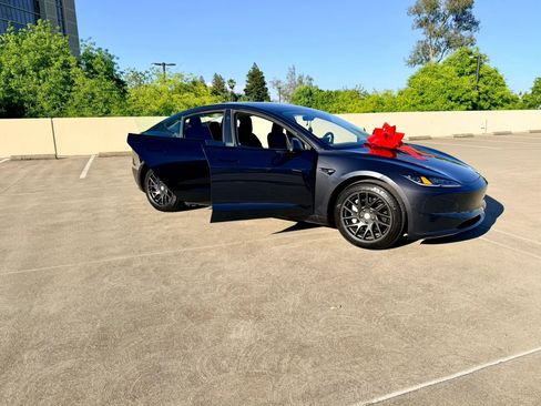 Used 2025 Tesla Model 3 RWD image 39