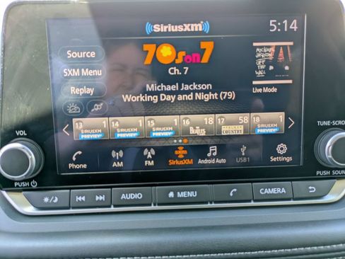 Used 2025 Nissan Rogue SV FWD image 25