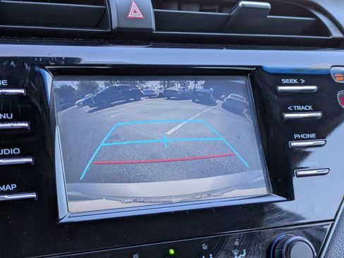 Used 2019 Toyota Camry LE image 22