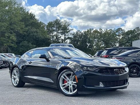 Used 2022 Chevrolet Camaro LT w/ RS Package image 9
