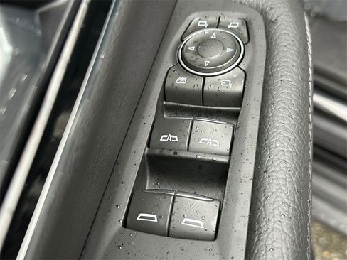 Used 2025 GMC Yukon XL Denali image 22