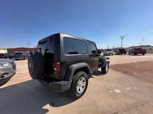 Used 2016 Jeep Wrangler Sport AWD/4WD image 9