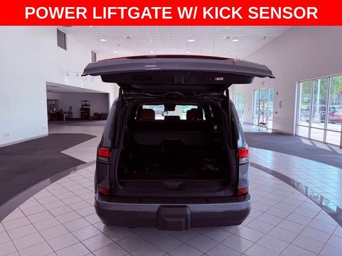 Certified 2024 Lexus GX 550 w/ Cold Area Package AWD/4WD image 7