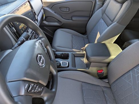 New 2026 Nissan Frontier SV w/ Tow Package image 11