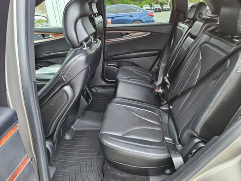 Used 2016 Lincoln MKX Reserve w/ Technology Package AWD/4WD image 12
