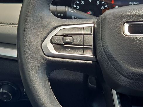 Used 2025 Jeep Compass Limited AWD/4WD image 23