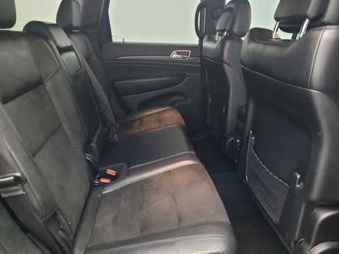 Used 2020 Jeep Grand Cherokee Altitude image 19