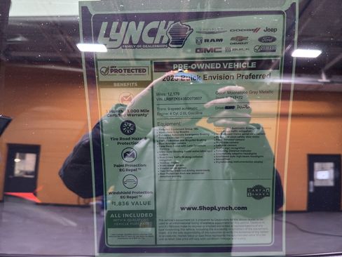 Used 2025 Buick Envision Preferred image 38