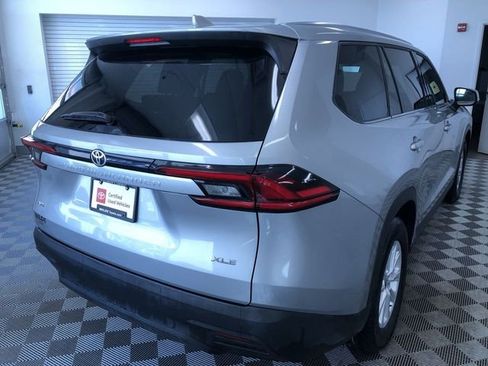 Certified 2025 Toyota Grand Highlander AWD image 36