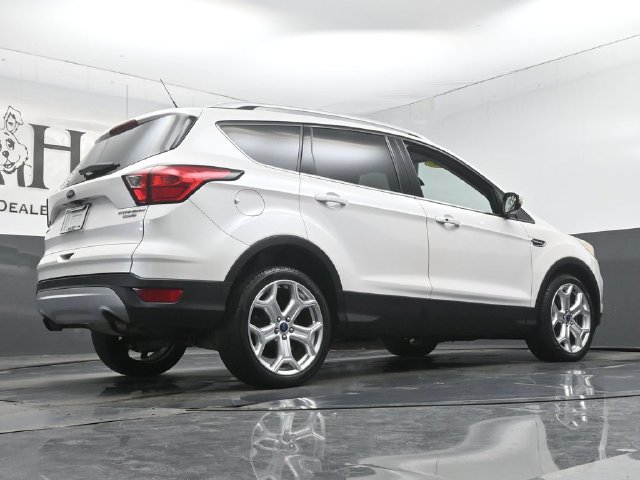 Used 2019 Ford Escape Titanium AWD/4WD image 39