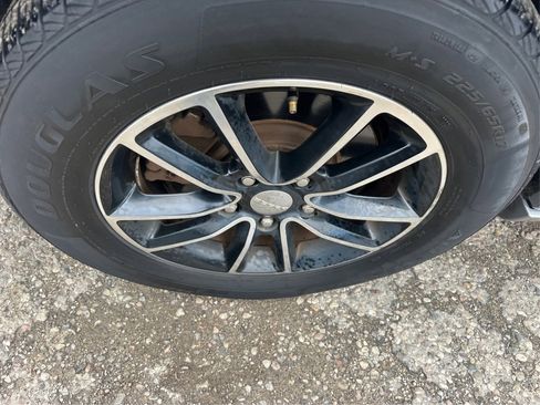 Used 2017 Dodge Grand Caravan GT image 16