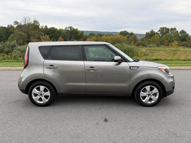 Used 2018 Kia Soul w/ Convenience Package FWD image 4