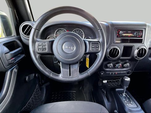 Used 2016 Jeep Wrangler Sport w/ Connectivity Group AWD/4WD image 6