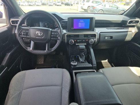 Certified 2024 Toyota Tacoma SR5 AWD/4WD image 8