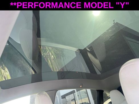 Used 2023 Tesla Model Y Performance image 19