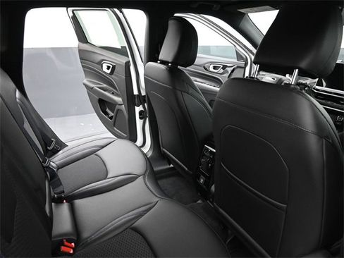 New 2026 Jeep Compass Latitude image 20