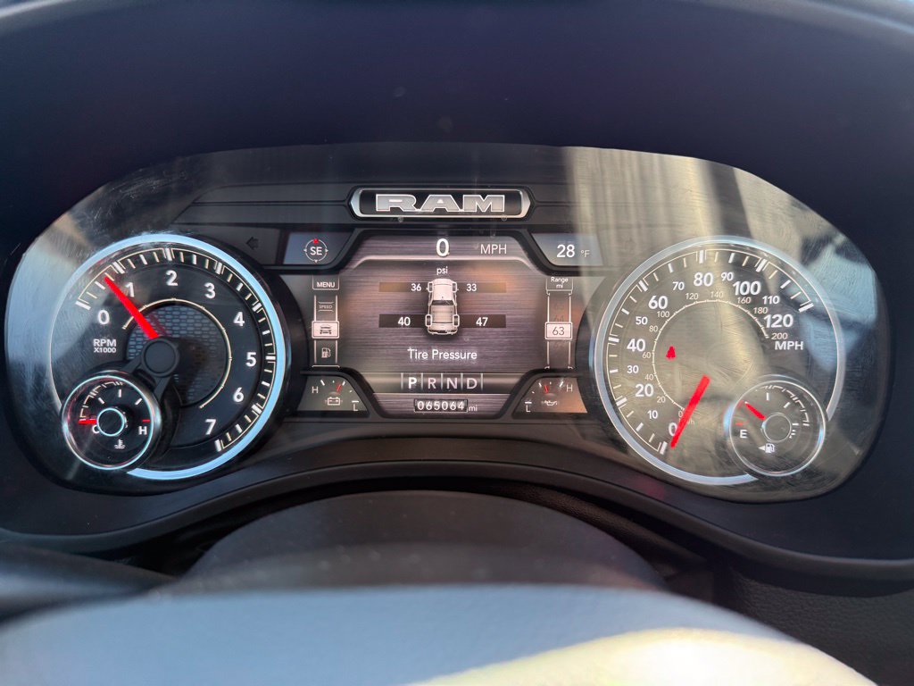 Used 2022 RAM 1500 Laramie AWD/4WD image 5