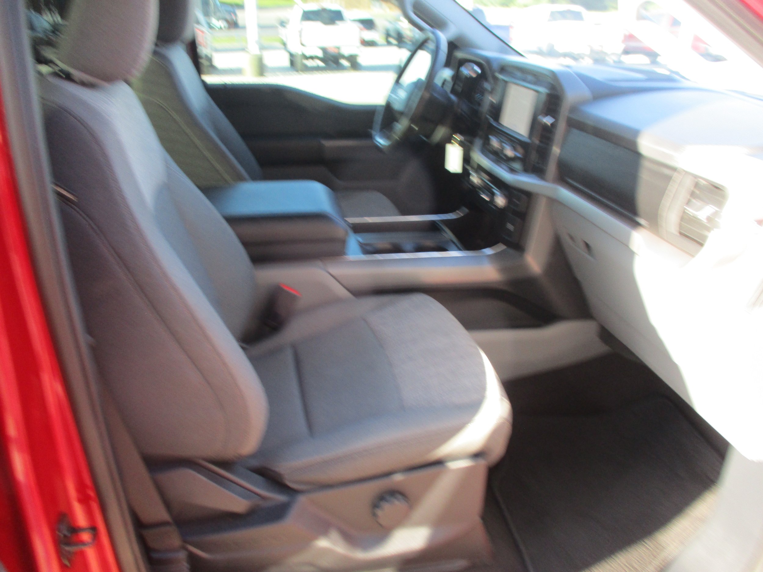 Used 2022 Ford F150 XLT w/ Equipment Group 301A Mid RWD image 15
