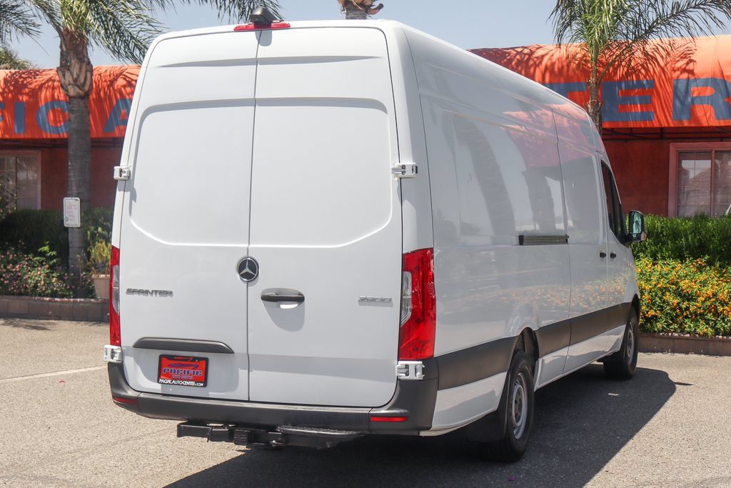 Used 2020 Mercedes-Benz Sprinter 2500 image 9