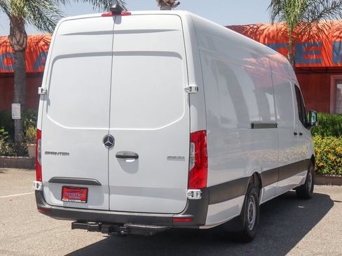 Used 2020 Mercedes-Benz Sprinter 2500 image 9