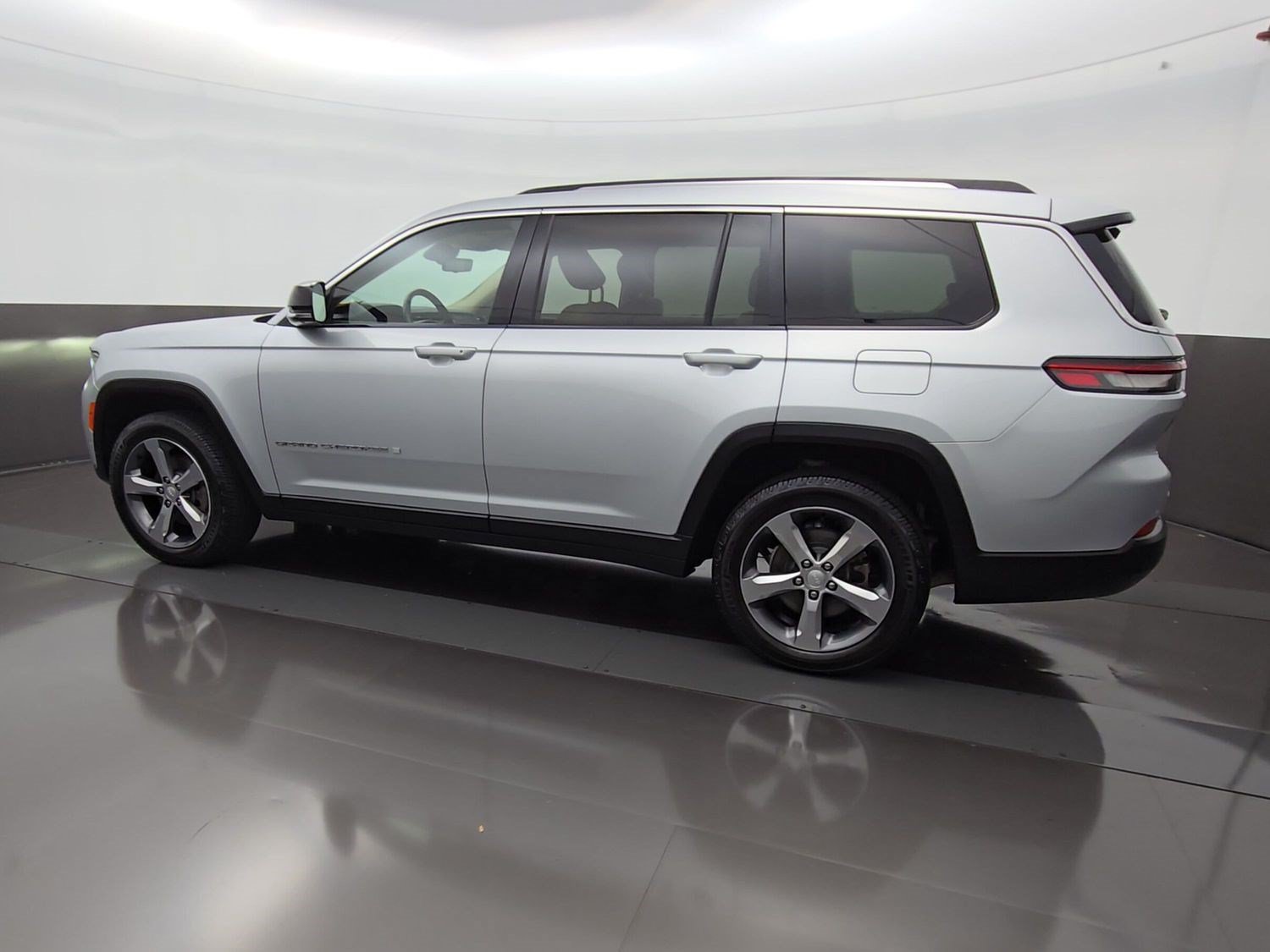 Used 2021 Jeep Grand Cherokee L Limited w/ Luxury Tech Group II AWD/4WD image 5