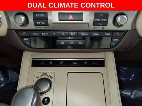 Used 2017 Lexus ES 350 w/ Luxury Package image 21