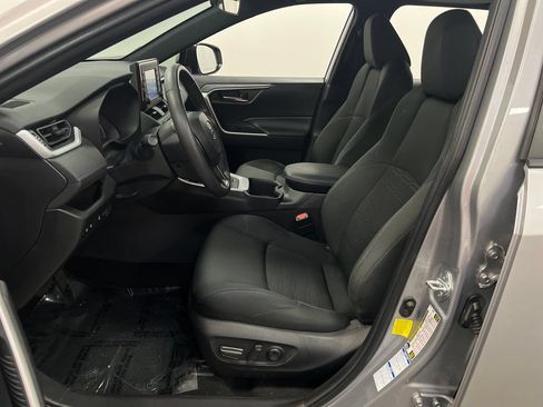 Used 2022 Toyota RAV4 SE w/ Convenience Package AWD/4WD image 11