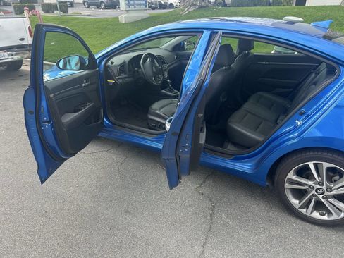 Used 2017 Hyundai Elantra Limited w/ Limited Tech Package 04 image 9