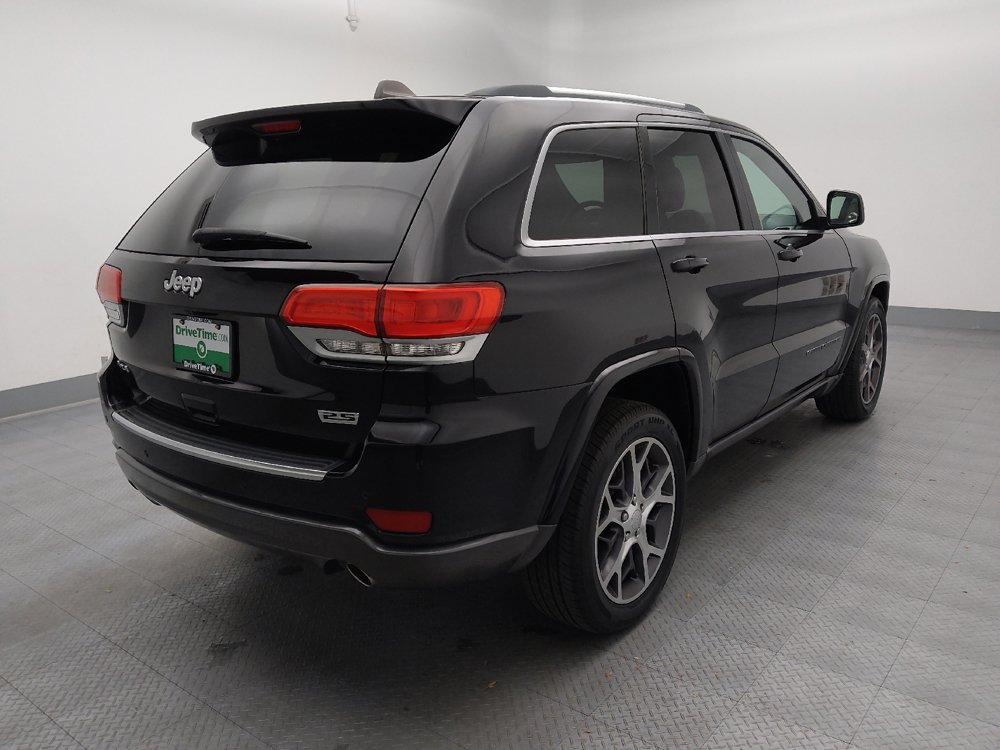 Used 2018 Jeep Grand Cherokee Limited AWD/4WD image 9