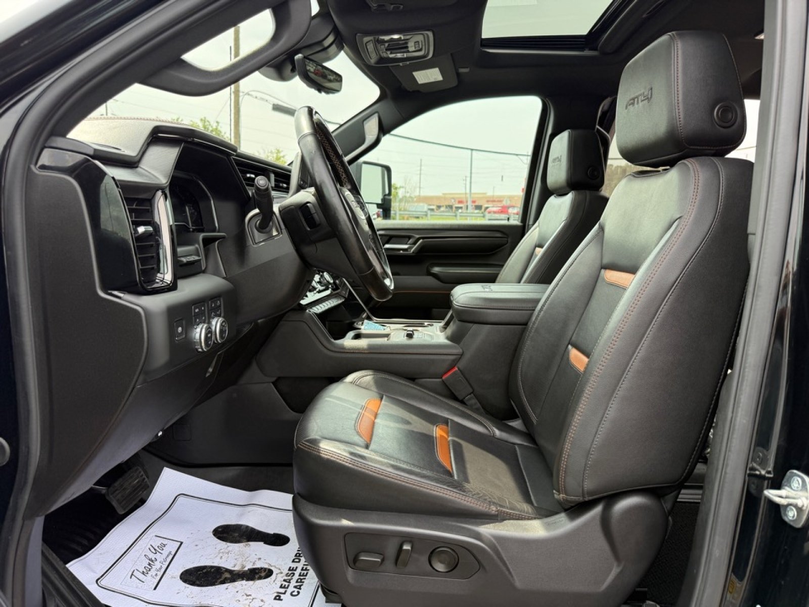 Used 2024 GMC Sierra 2500 AT4 w/ AT4 Premium Plus Package AWD/4WD image 29