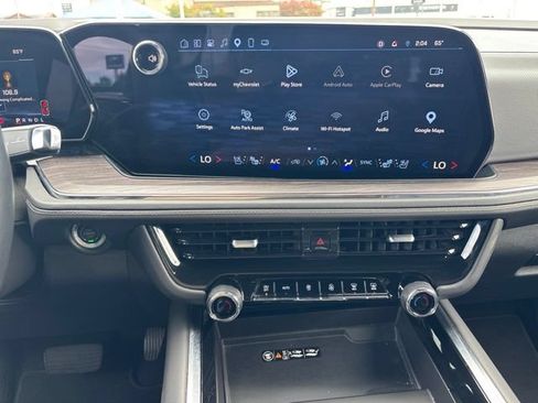 Used 2025 Chevrolet Tahoe Premier AWD/4WD image 20