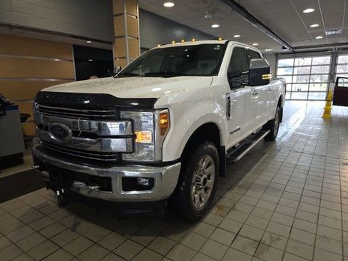Used 2018 Ford F250 Lariat w/ Lariat Ultimate Package image 12