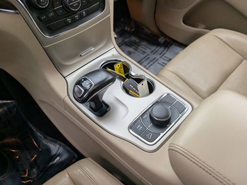 Used 2015 Jeep Grand Cherokee Limited w/ Trailer Tow Group IV image 17