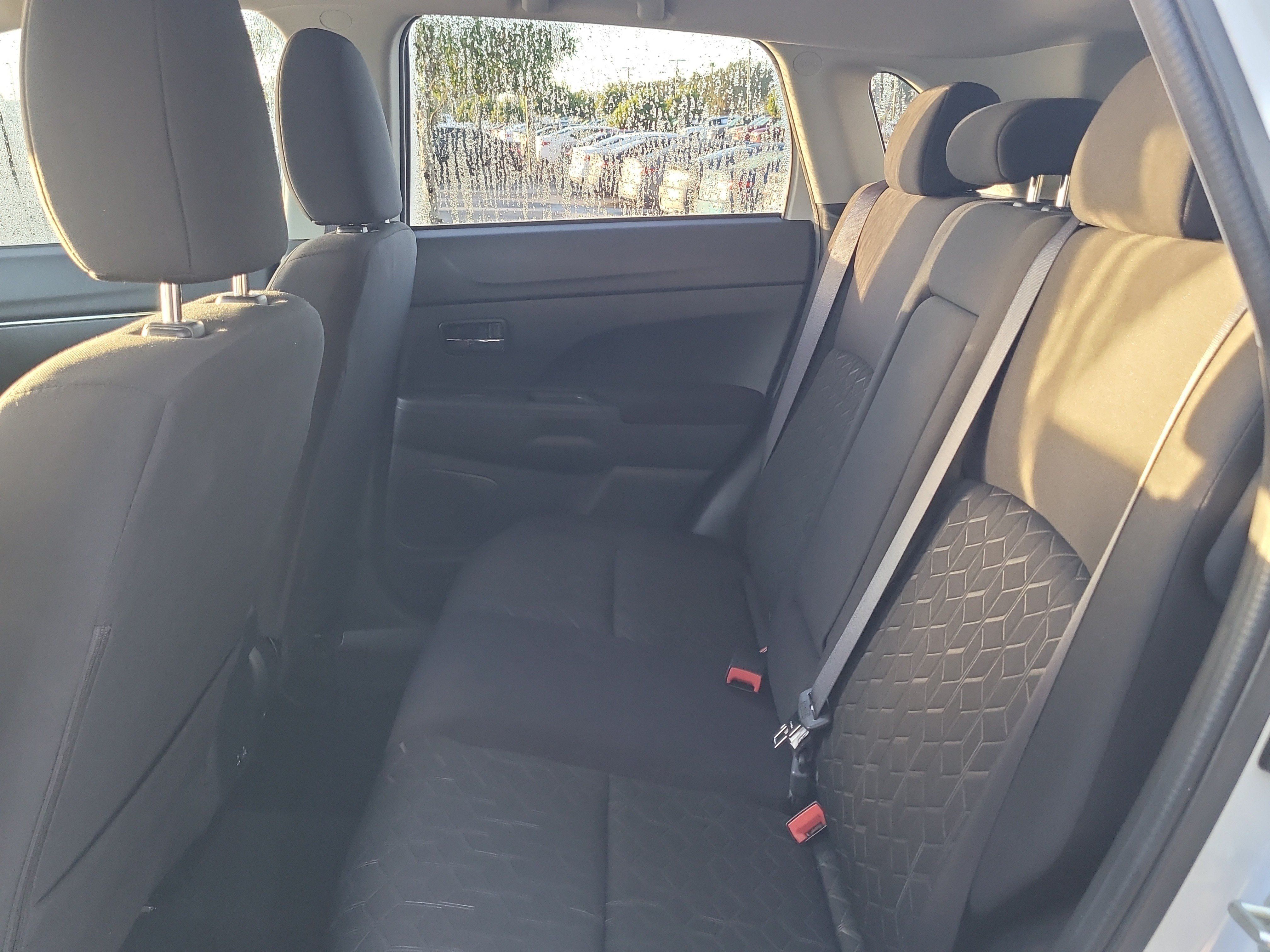 Used 2025 Mitsubishi Outlander Sport LE AWD/4WD image 14