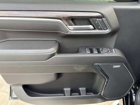 Used 2022 Chevrolet Silverado 1500 LTZ w/ LTZ Premium Package image 11