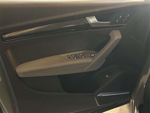 Used 2022 Audi SQ5 Prestige w/ Prestige Package image 17