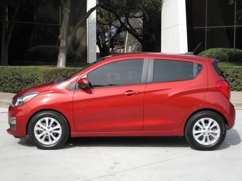 Used 2021 Chevrolet Spark LT image 2