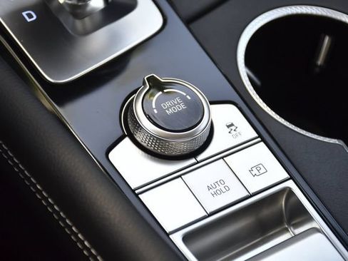 Used 2026 Genesis G70 2.5T RWD image 13