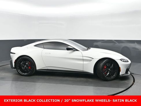Used 2021 Aston Martin V8 Vantage Coupe image 2