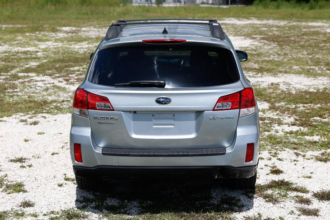 Used 2014 Subaru Outback 2.5i Limited w/ Moonroof Package AWD/4WD image 7