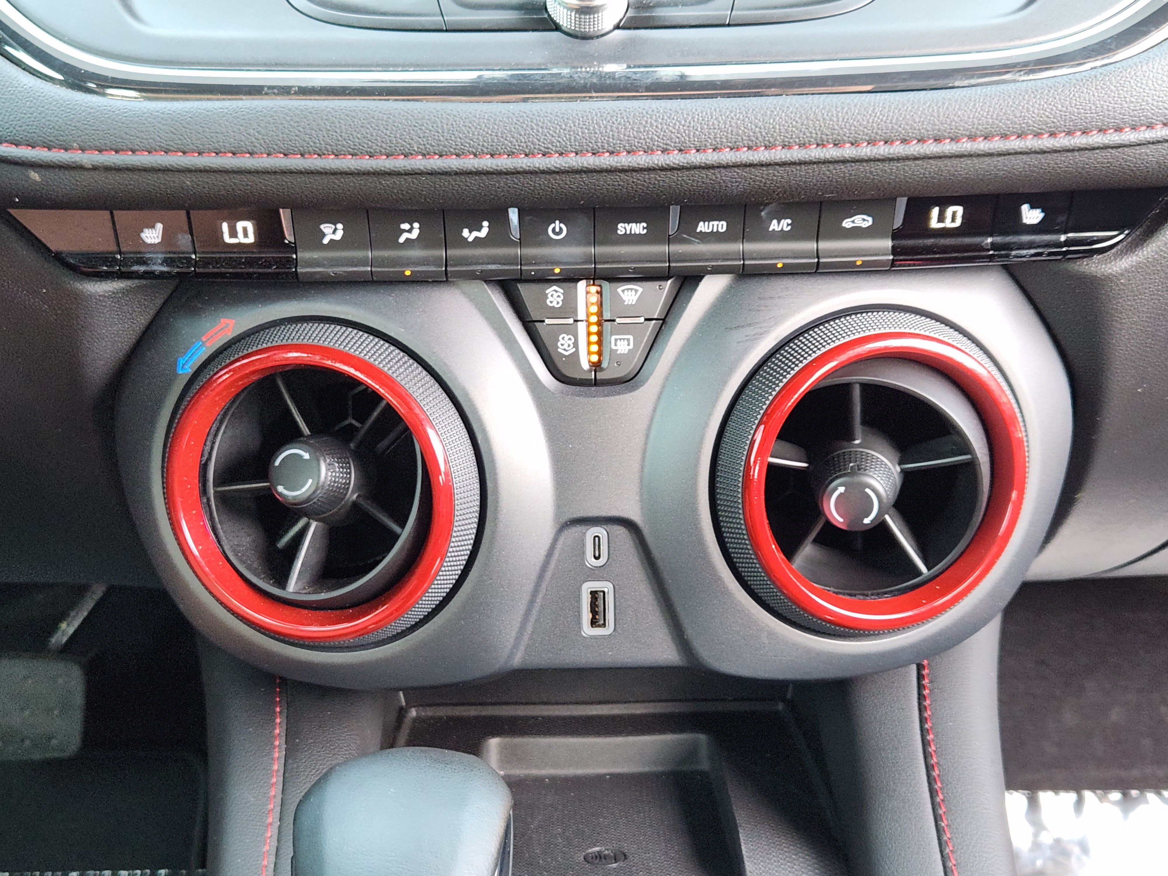 Used 2024 Chevrolet Blazer RS FWD image 19