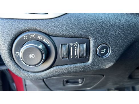 Used 2015 Jeep Cherokee Trailhawk w/ Comfort/Convenience Group image 23