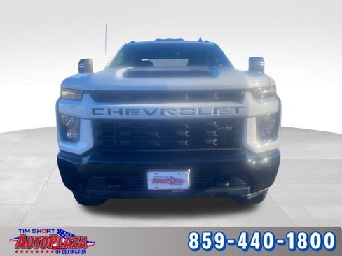 Used 2022 Chevrolet Silverado 2500 Custom w/ Custom Value Package image 3