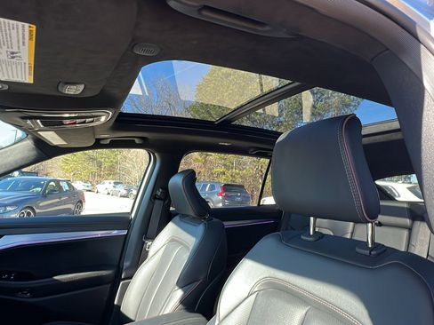 Used 2024 Jeep Wagoneer Launch Edition image 19